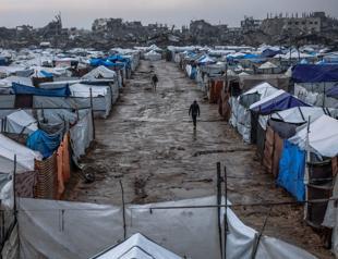 Aid flow into Gaza falls short of the ceasefire terms, Israeli figures show