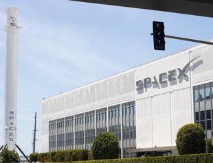 Elon Musk signals plan to launch IPO for SpaceX