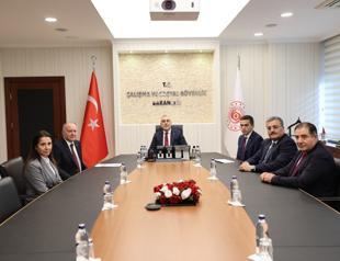 Wage panel meets without worker representatives