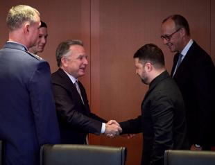 Zelensky, US envoys to push on with Ukraine talks in Berlin