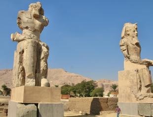 Egypt reveals restored colossal statues of pharaoh in Luxor
