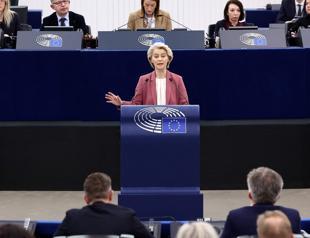 Coming days crucial for keeping Ukraine funded: EU chief