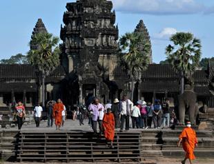 Cambodia slams demolition of Hindu statue