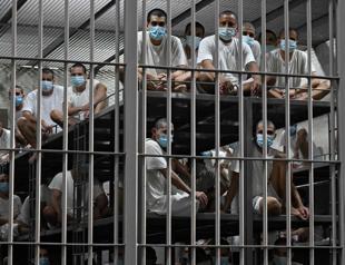 El Salvador leader defends mega-prison