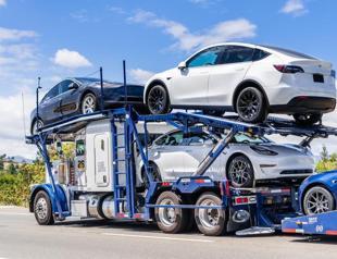 US probing difficulty unlocking Tesla doors after accidents