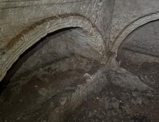 1,800-year-old domed burial chamber discovered