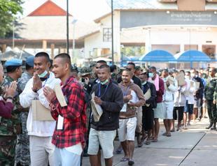 Thailand releases 18 Cambodian soldiers held since July