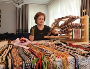 Traditional Turkish card weaving aims to reach new generations
