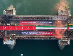 Crowds gather in Istanbul for solidarity march in support of Gaza