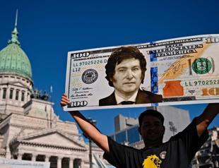 Milei eases tax evasion rules to draw out mattress dollars