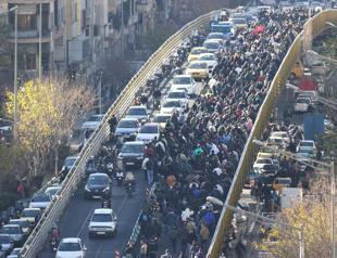 New clashes in Iran as protests enter second week: Rights groups