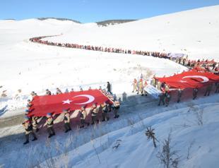 Marchers defy bone-chilling cold to honor fallen soldiers of Sarıkamış