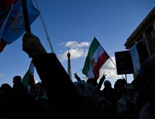 Iran says no leniency for rioters as protests persist