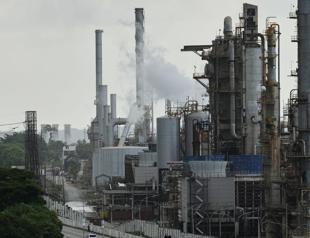 Venezuela to transfer up to 30-50 mln barrels of oil to US: Trump