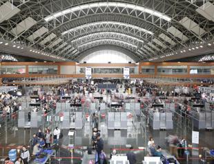 Turkish airports welcome record 247 million travelers in 2025