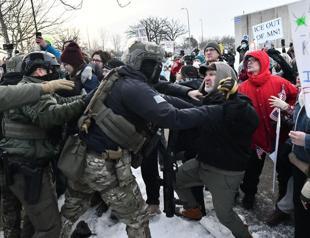 Protesters, US law enforcers clash