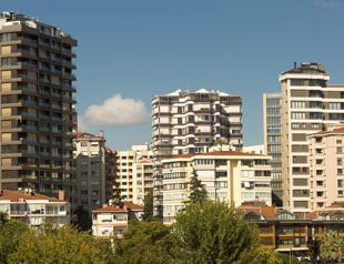 Foreign buyers now opt for smaller-sized properties