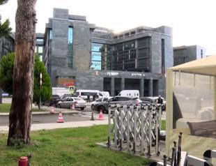 Prosecutor wounds judge in Istanbul courthouse shooting