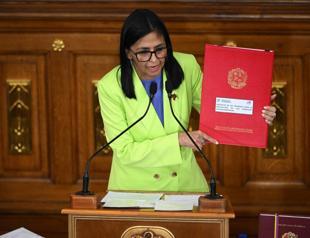 Venezuelan interim leader vows oil sector reform