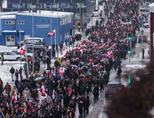 Trump threatens Europe with tariffs over Greenland