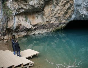 Altınbeşik Cave walkway to be protected with steel mesh