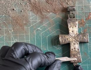 Sealed bronze cross found at ancient Lystra restored