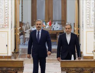 Iranian top diplomat due in Ankara amid tension with US