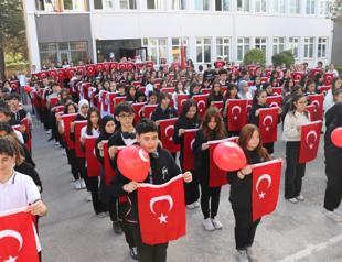 Turkish schools to resume education with flag awareness week