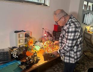 Retired engineer repairs ‘sick’ toys to bring joy to children