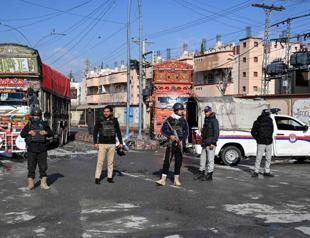 Separatist attacks in Pakistan kill 33