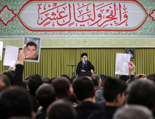 Irans Khamenei warns of regional war if US attacks