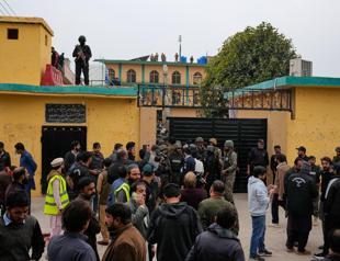 Suicide blast at Islamabad mosque kills at least 30, wounds over 130: police