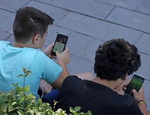 Turkish parliament reviews European oversight of social media platforms