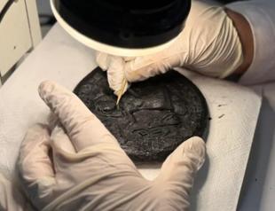 Breads depicting Jesus conserved after two years