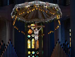 Sagrada Familia reaches new heights despite delays