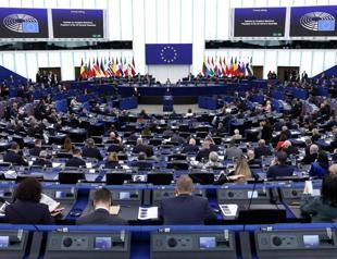 EU parliament approves 90-bln-euro loan for Ukraine