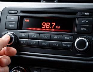 Turkish people spend 1 hour 40 minutes daily on radio, study shows