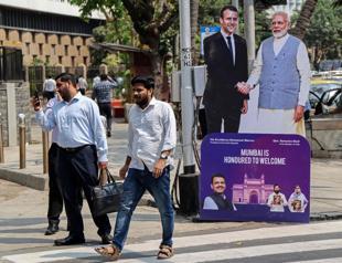 Frances Macron eyes fighter jet deal in India