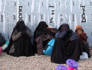 ISIL urges members to fight Syrias new government