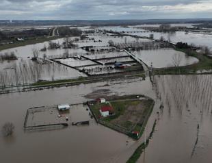 Evacuations underway as key rivers overflow in Edirne