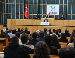 DEM Party urges minimum wage to reach half of poverty line