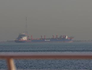 Seoul tanks as Asian stocks tumble, oil extends gains on Iran war