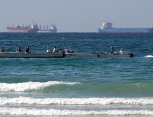 Iran Guards say have complete control of Hormuz Strait