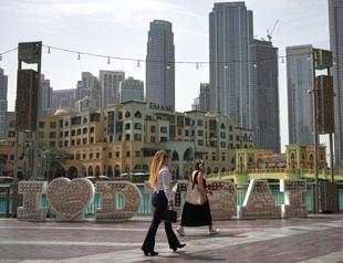 Wealthy travelers pay hefty sums to flee Dubai