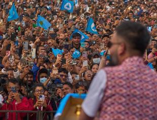 Nepals rapper-led centrist party heads for poll landslide