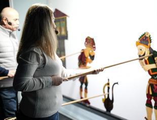 Female artist keeps Karagöz shadow play alive