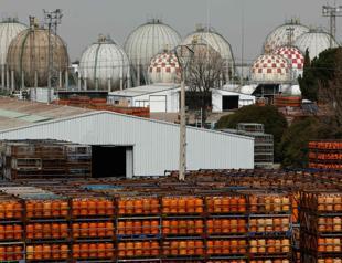 European gas prices surge 30 percent on Mideast war