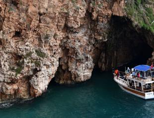 Cave tours threaten endangered monk seals in Antalya