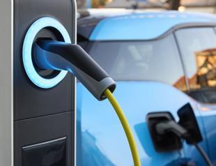 Electric car prices drop, helping EU sales: Report