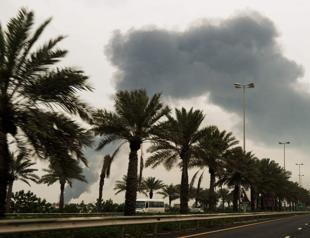 New strikes hit Gulf, French troop killed in Iraq